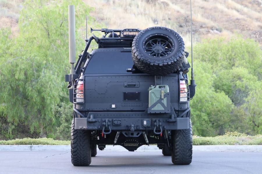  Toyota Tundra CrewMax 4x4 Zombie Apocalypse 2013 года  (фото 80 из 461)